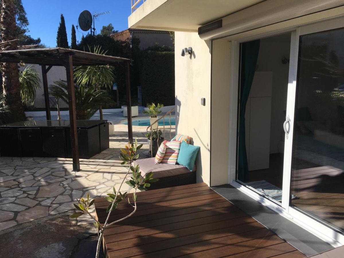 Bed,Kitchen And Swimming Pool Villa Esterel แซ็งต์-ราฟาเอล ภายนอก รูปภาพ